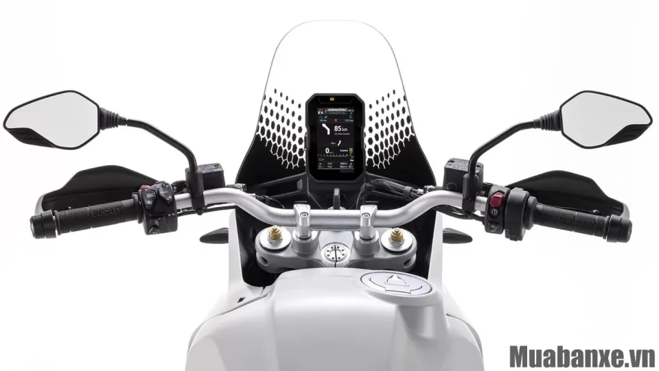 tien ich tren xe ducati desertx