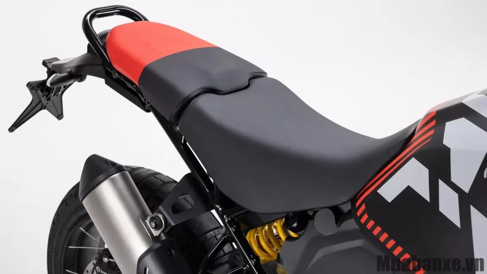 yen xe ducati desertx