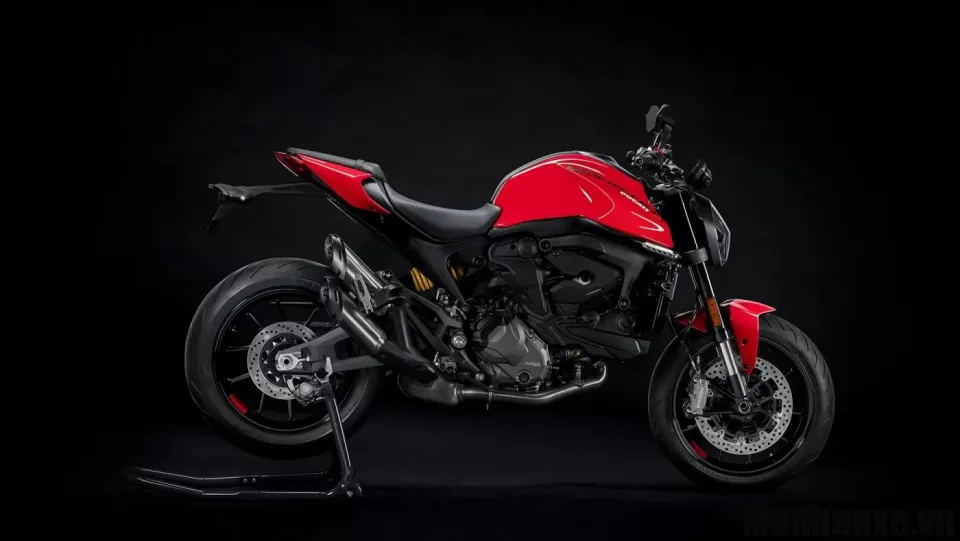 than xe ducati monster