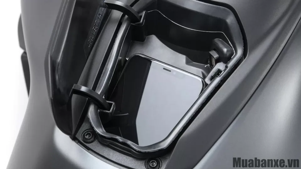 hoc chua do tren xe ducati multistrada