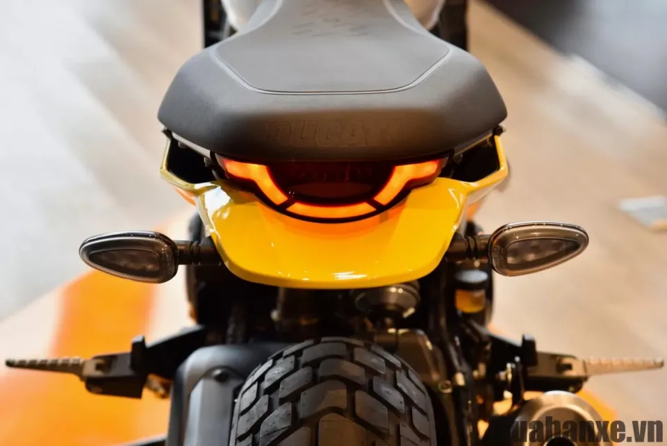 duoi xe ducati scrambler
