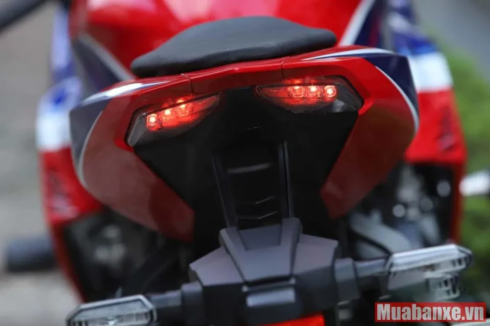 duoi xe cbr1000rr r fireblade tinbanxe vn