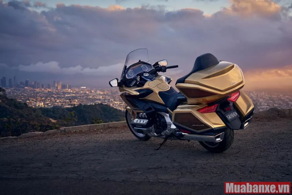 duoi xe honda gold wing tinbanxe vn