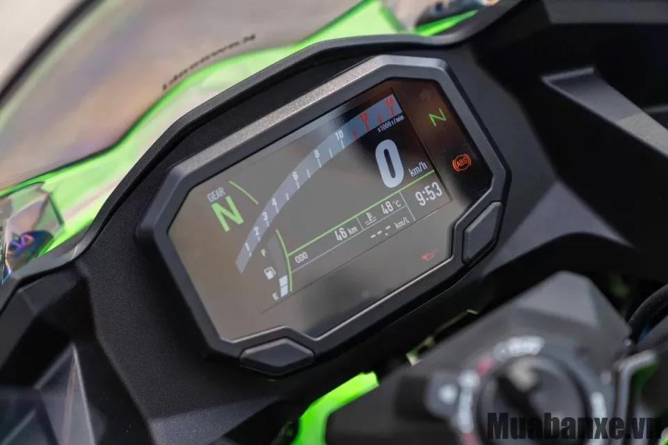 man hinh tren xe kawasaki ninja 500