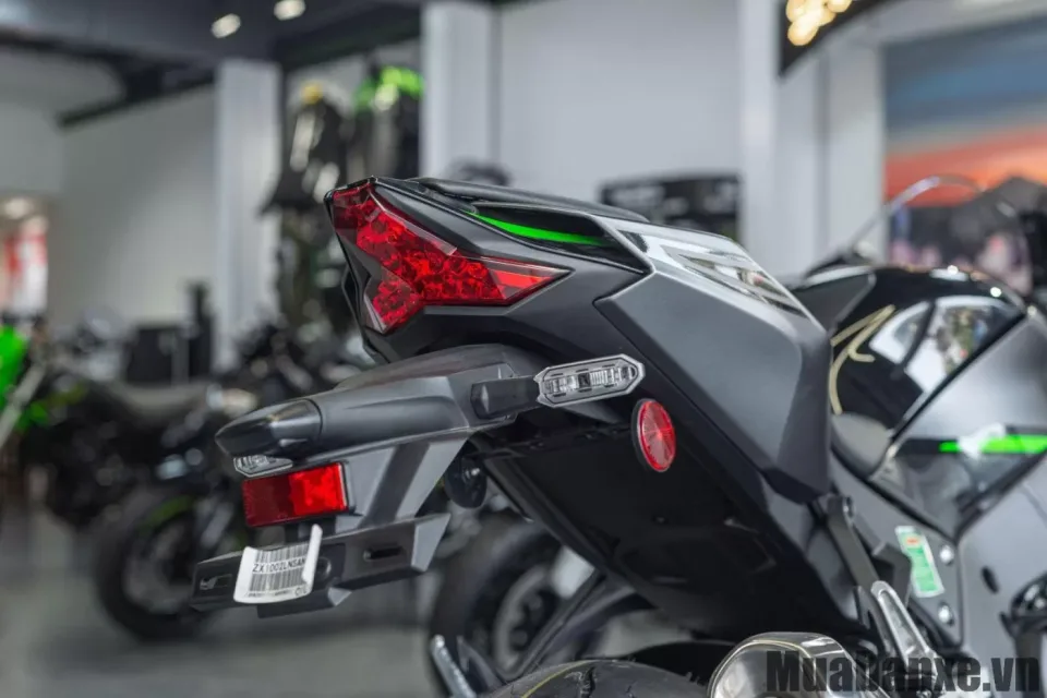 duoi xe kawasaki ninja zx 10r