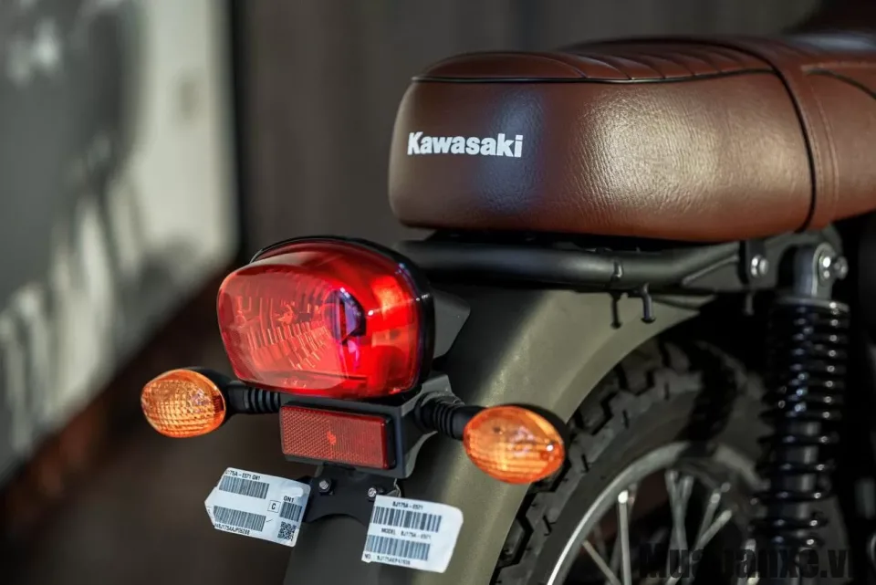 duoi xe kawasaki w175