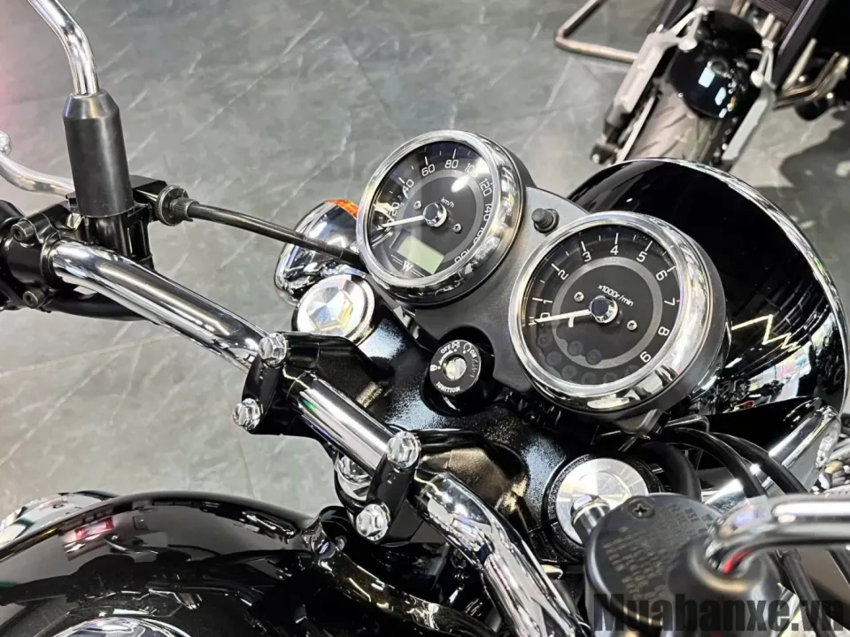 dong ho tren xe kawasaki w800