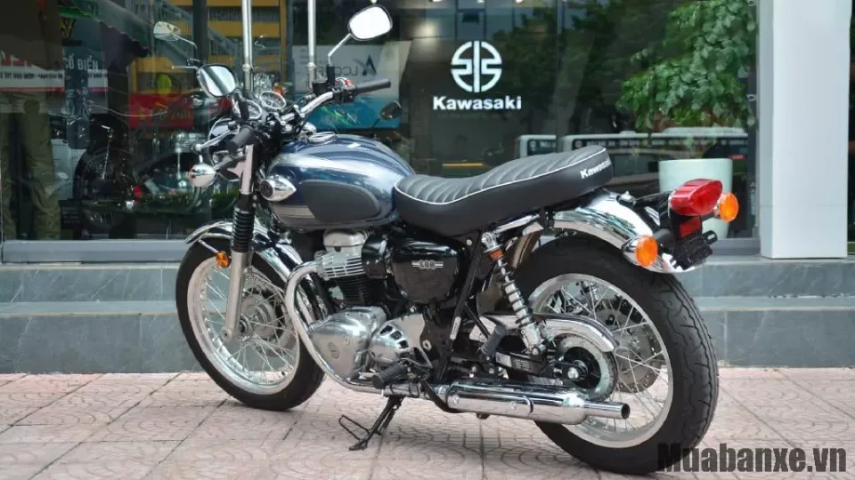 duoi xe kawasaki w800