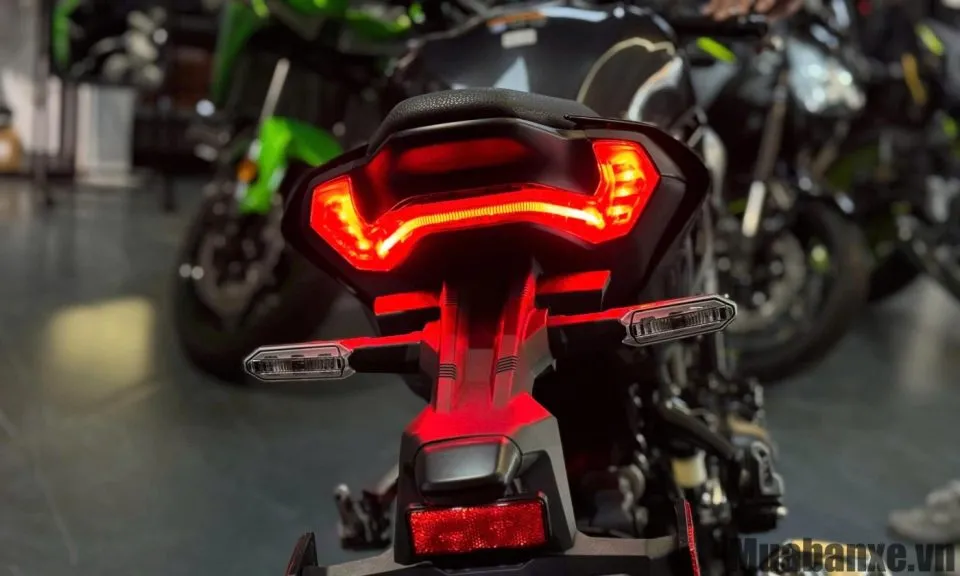 duoi xe kawasaki z900