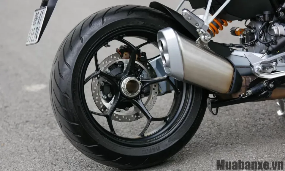 mam va lop xe moto guzzi v100 mandello
