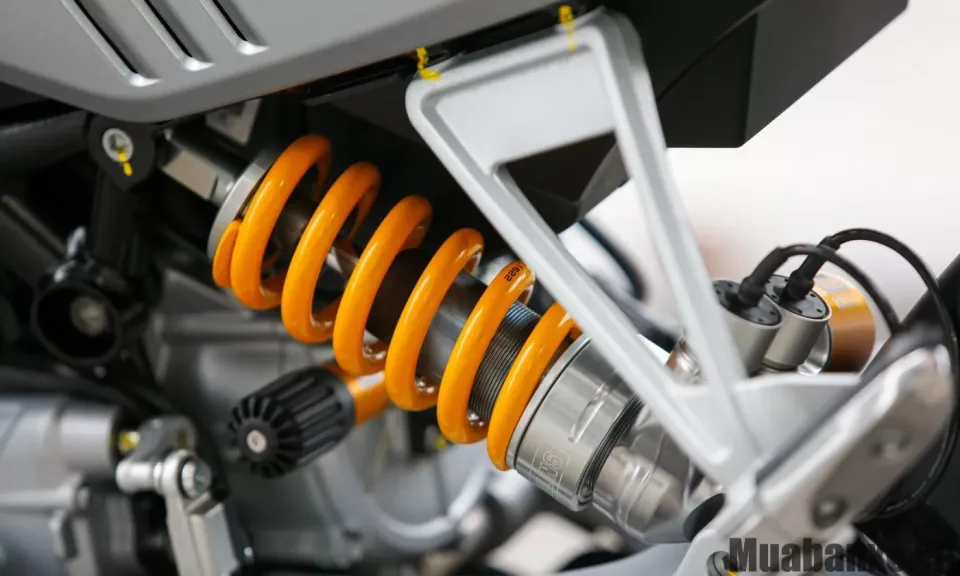 phuoc xe moto guzzi v100 mandello