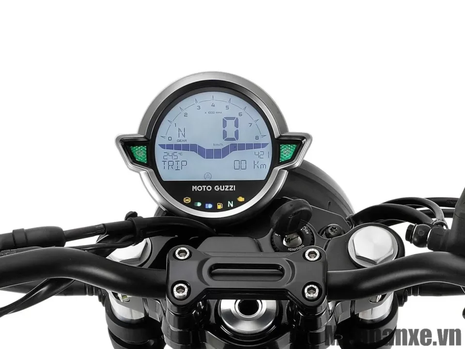 dong ho tren xe moto guzzi v7