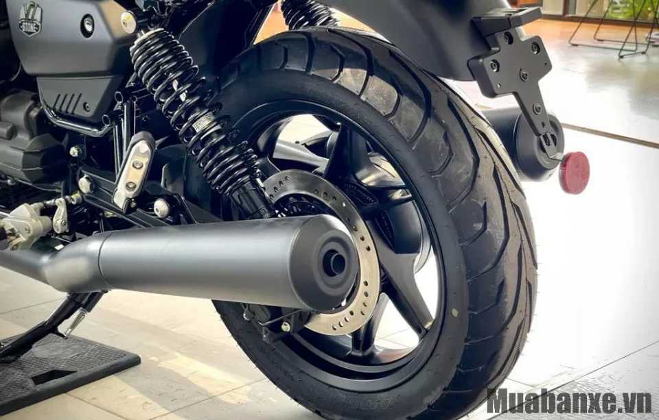 mam va lop xe moto guzzi v7