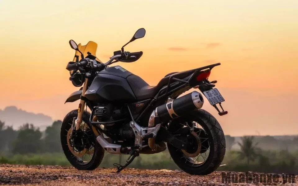 duoi xe moto guzzi v85 tt