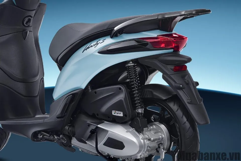 duoi xe piaggio liberty