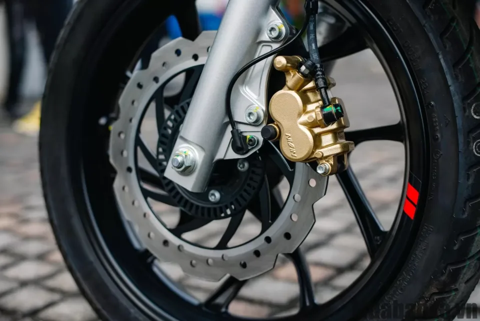 phanh xe piaggio medley