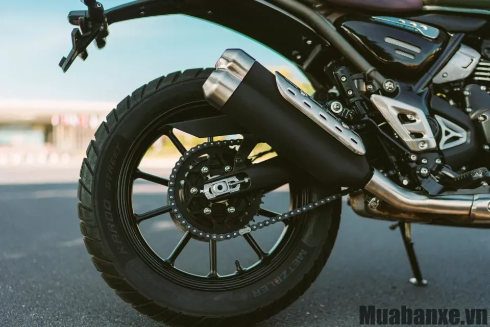 mam va lop xe triumph scrambler 400 x