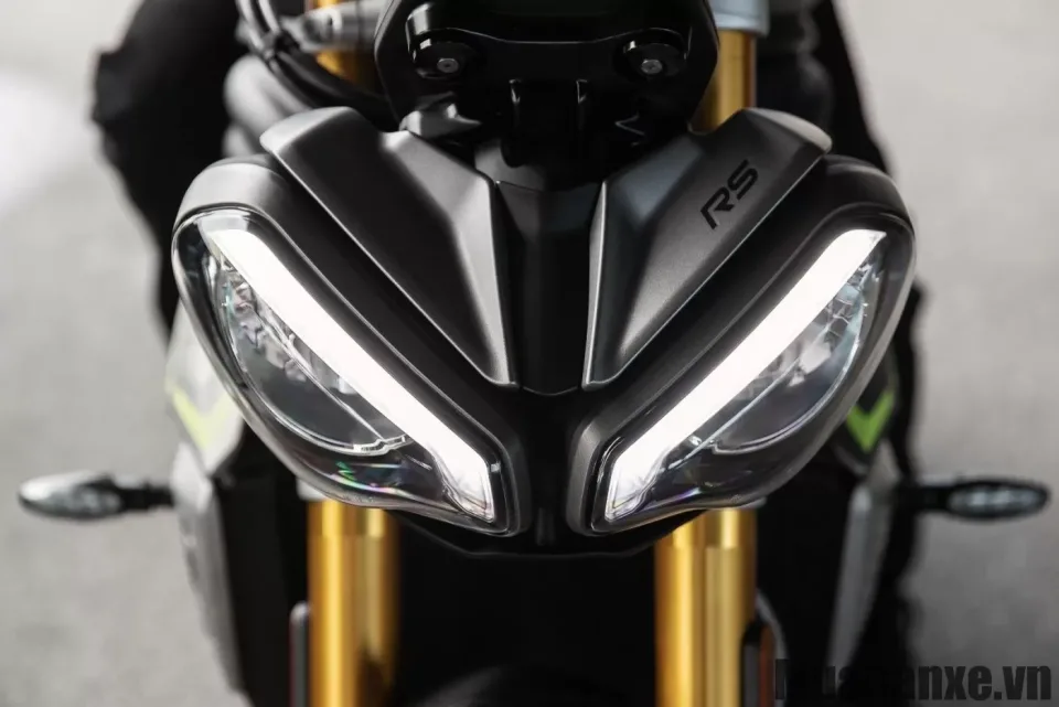 den xe triumph speed triple 1200 rs
