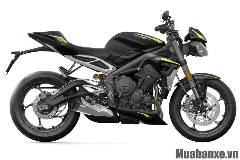 than xe triumph street triple