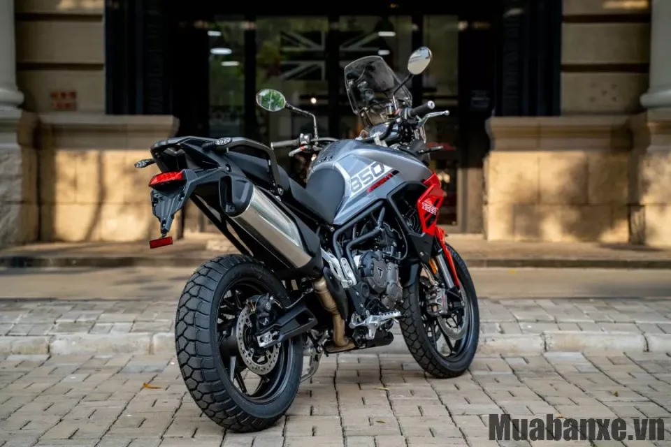 duoi xe triumph tiger 850 sport