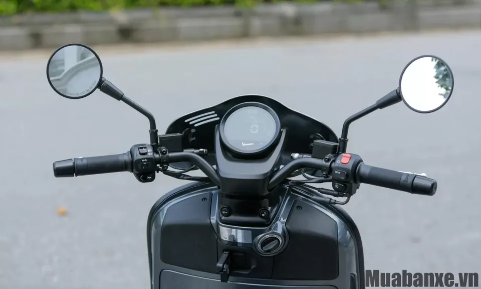 dong ho tren xe vespa gtv