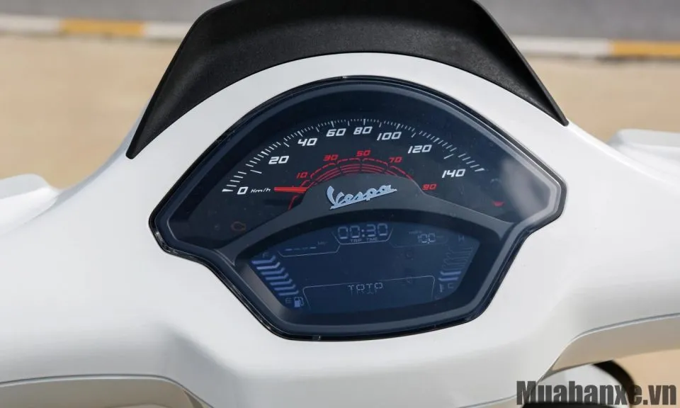 dong ho tren xe vespa sprint