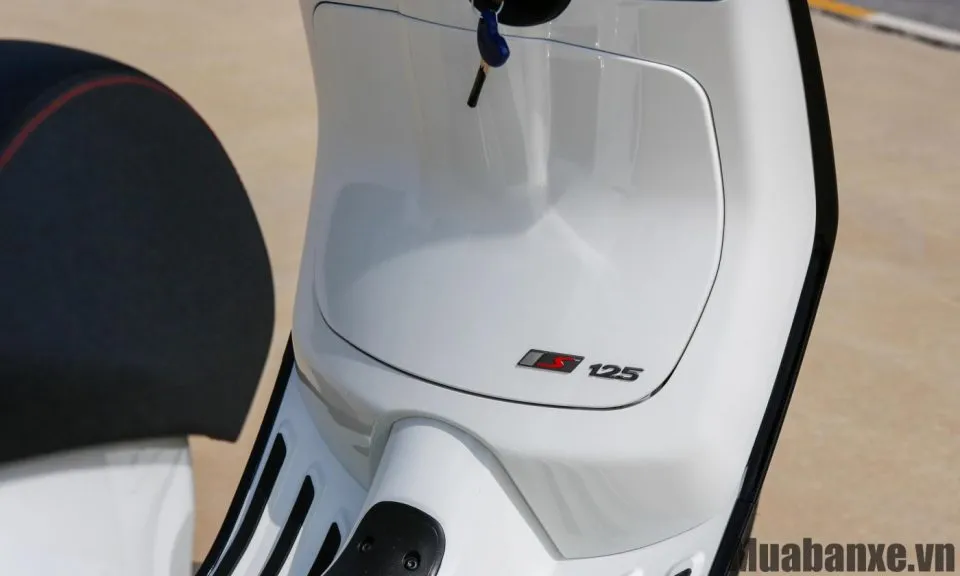 hoc chua do truoc cua xe vespa sprint