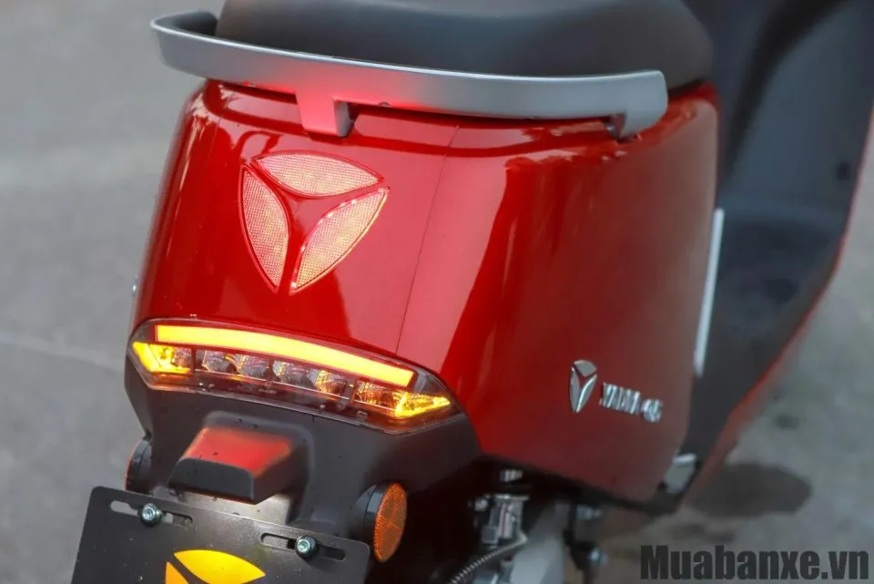duoi xe yadea g5