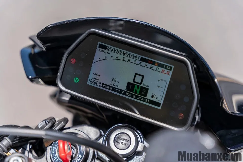 man hinh tren xe yamaha mt 10 sp