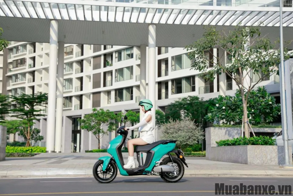 than xe yamaha neo
