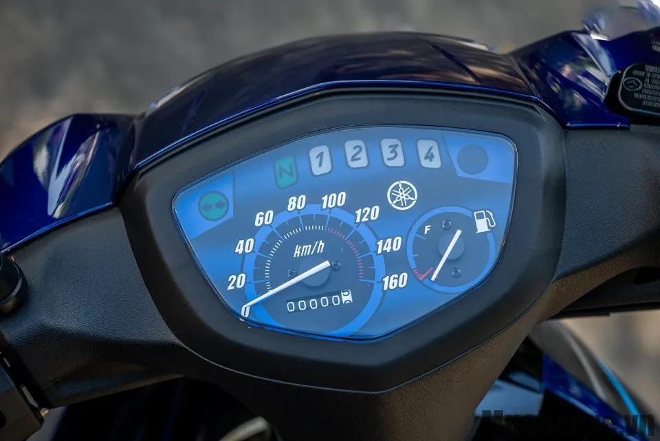 dong ho tren xe yamaha sirius