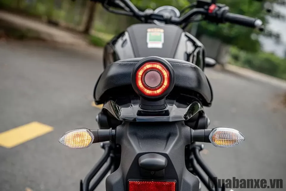 duoi xe yamaha xs155r