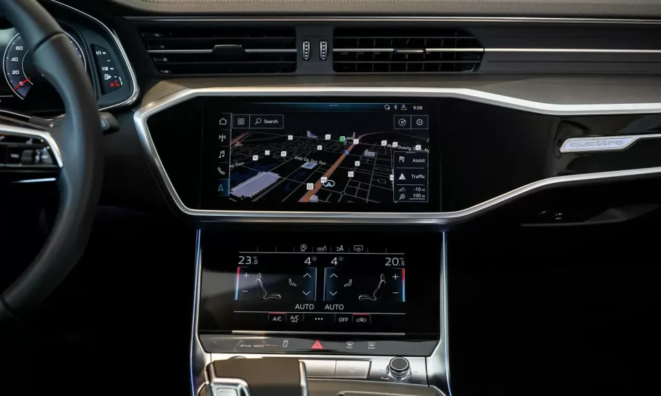 tien nghi tren xe audi a7