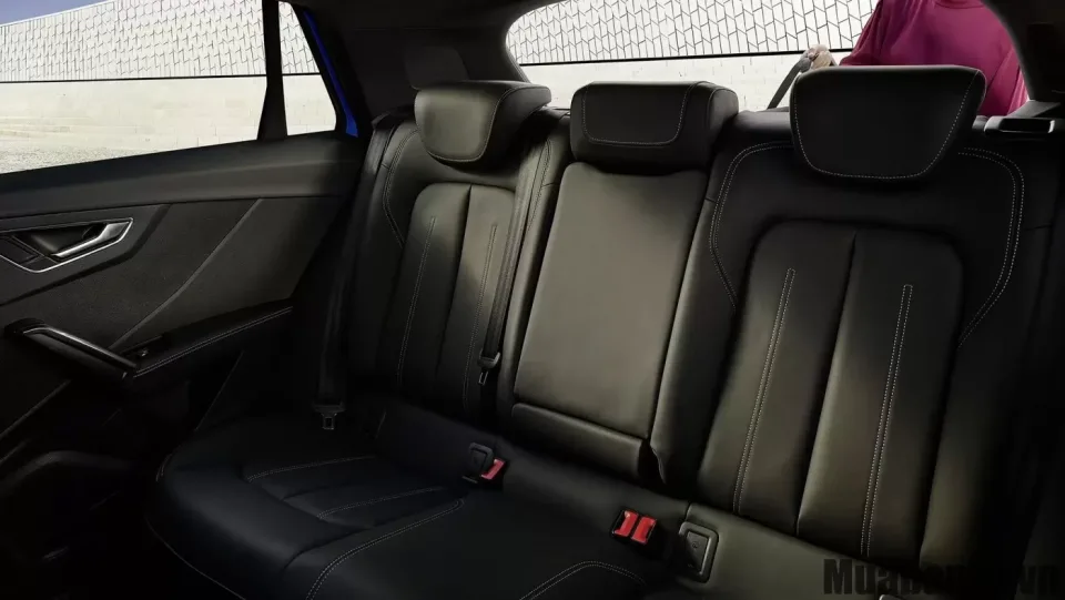 ghe ngoi tren xe audi q2