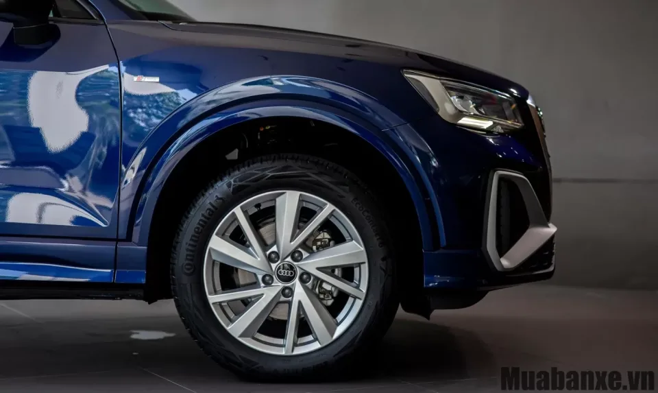 mam va lop xe audi q2