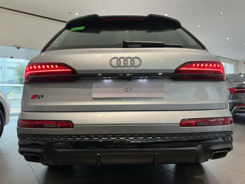 duoi xe audi q7 tinbanxe vn