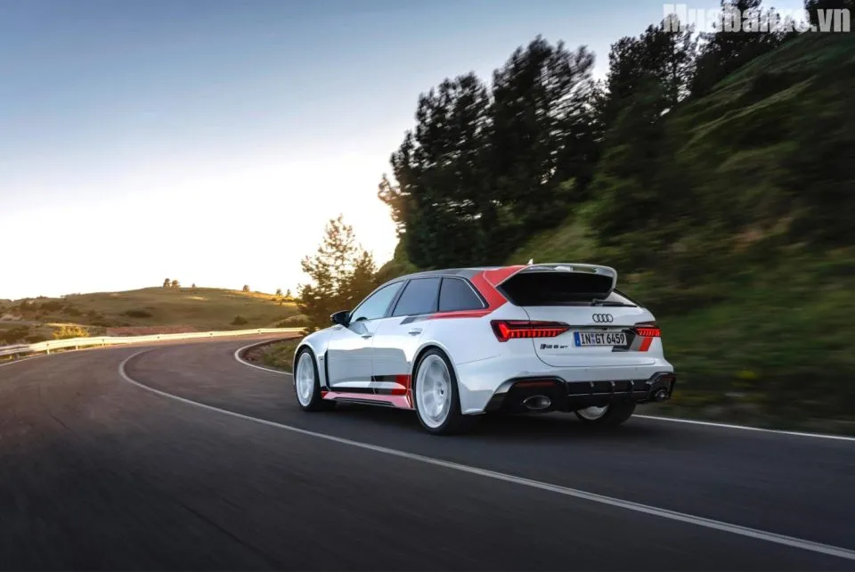 cam giac lai xe audi rs6 tinbanxe vn