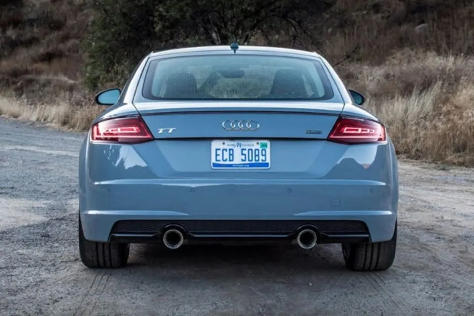 duoi xe audi tt