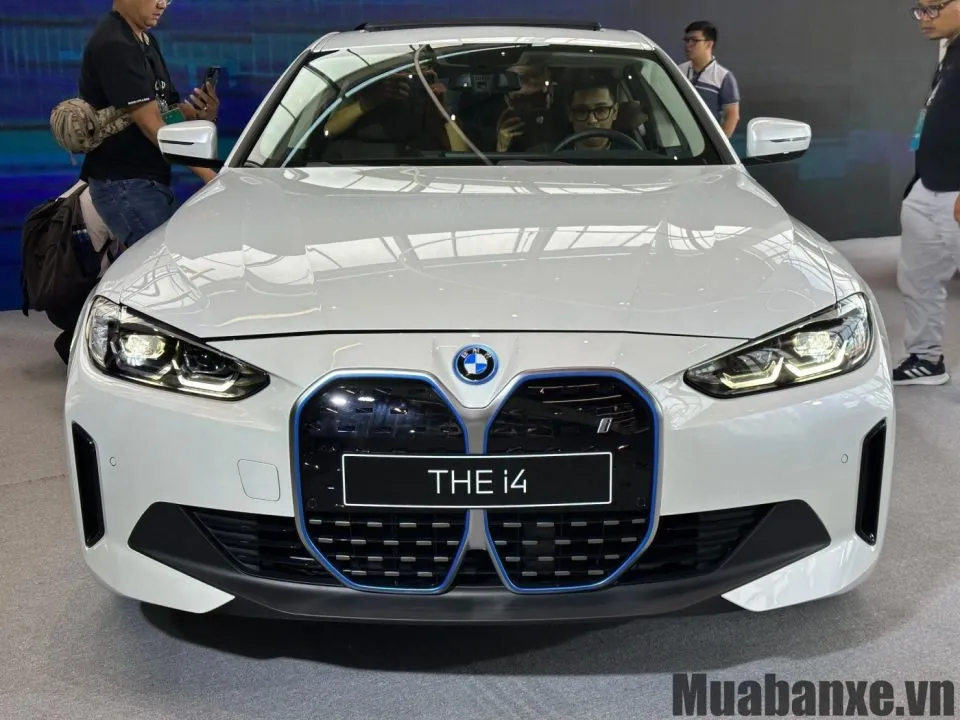 dau xe bmw i4