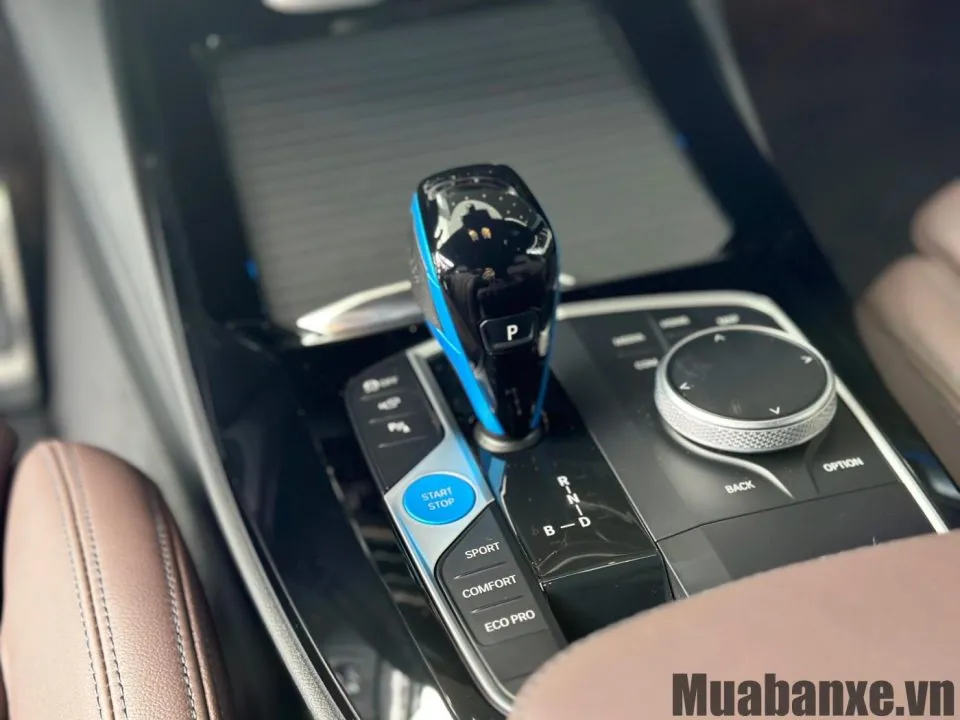 hop so tren xe bmw ix3