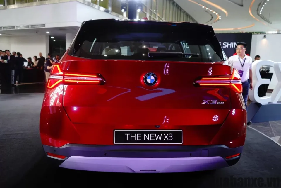 duoi xe bmw x3