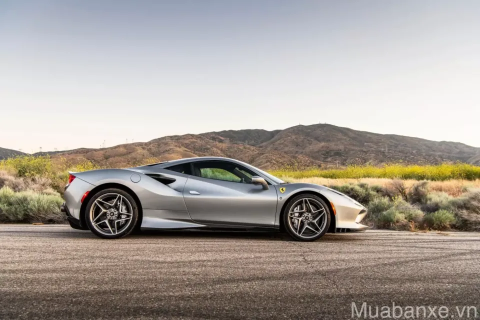 than xe ferrari f8 tributo tinbanxe vn