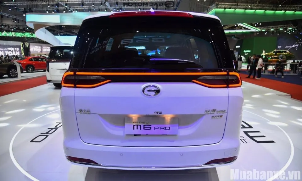 duoi xe gac m6 pro tinbanxe vn