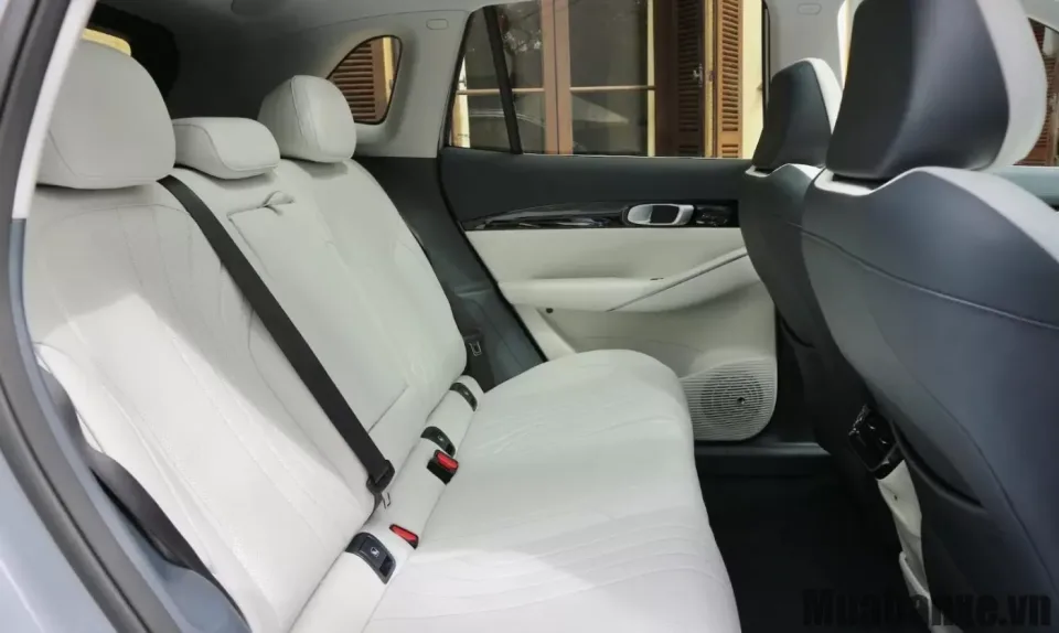 ghe hanh khach tren xe geely ex5