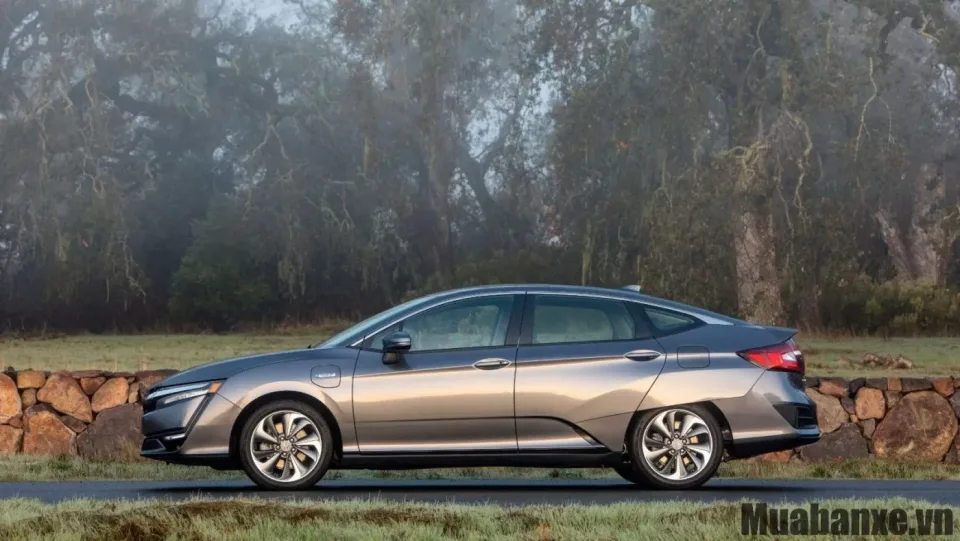 than xe honda clarity