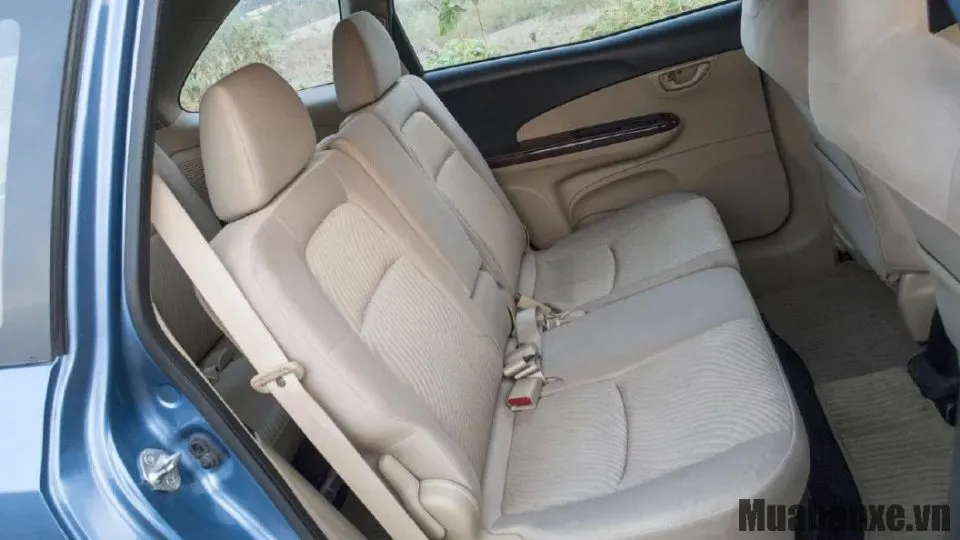 ghe ngoi tren xe honda mobilio