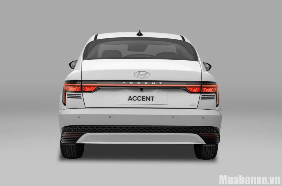 duoi xe hyundai accent tinbanxe vn