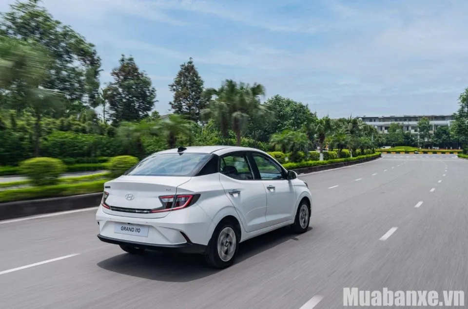 cam giac lai xe hyundai i10 tinbanxe vn