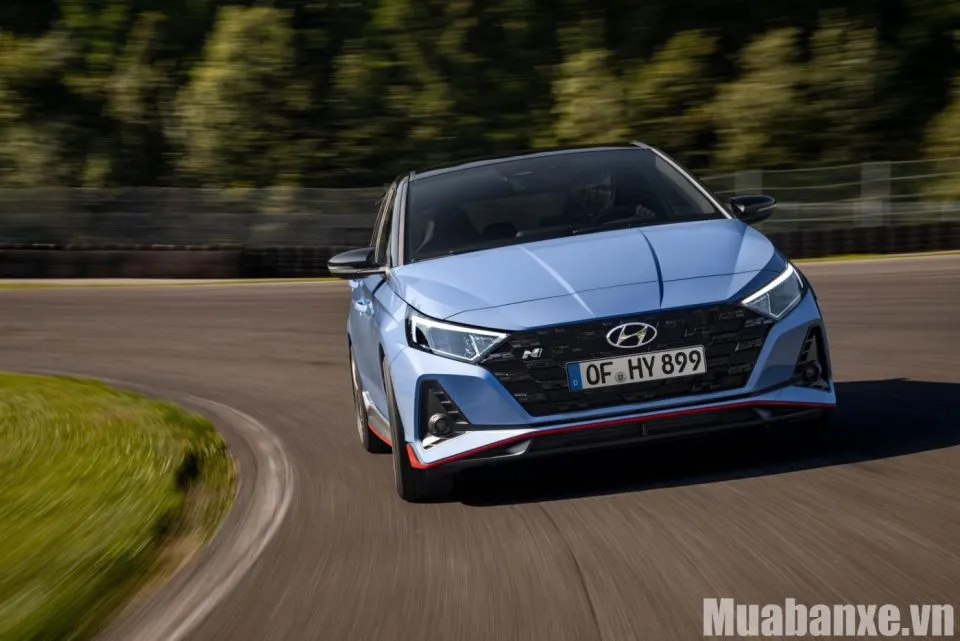 cam giac lai xe hyundai i20 tinbanxe vn