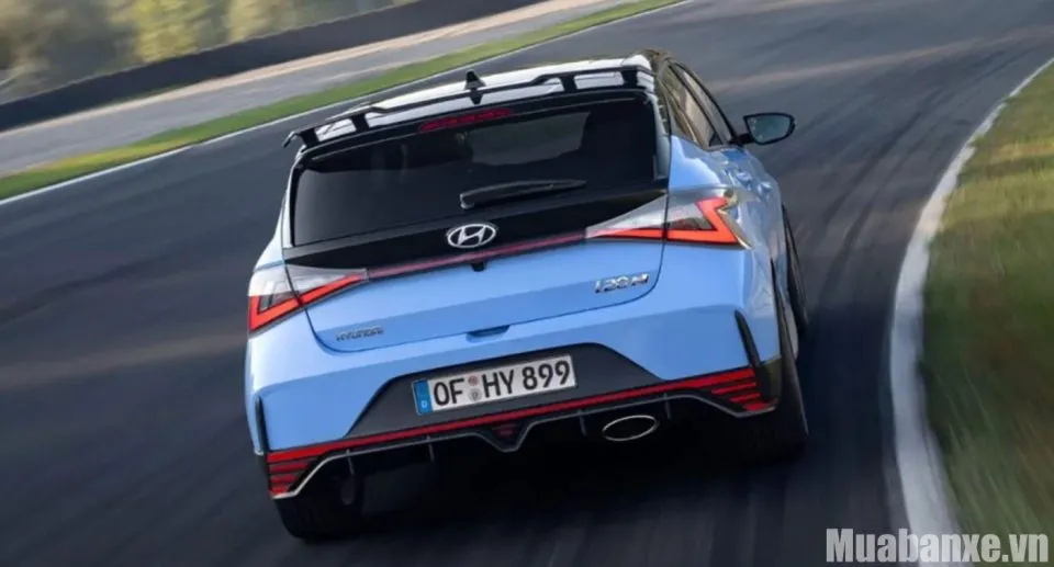 thiet ke duoi xe hyundai i20 tinbanxe vn